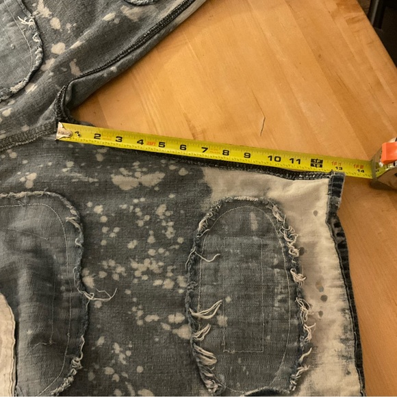 Encrypted Men’s 46 Distressed Denim Shorts Bleach Splatter - Picture 11 of 16